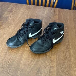 Men’s size 10.5 Nike Jordan Football cleats